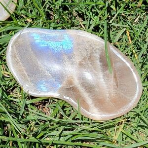 SOLD ❌️ NEW 4.31" x 152G HIGH-QUALITY MOONSTONE FREE FORM BOWL